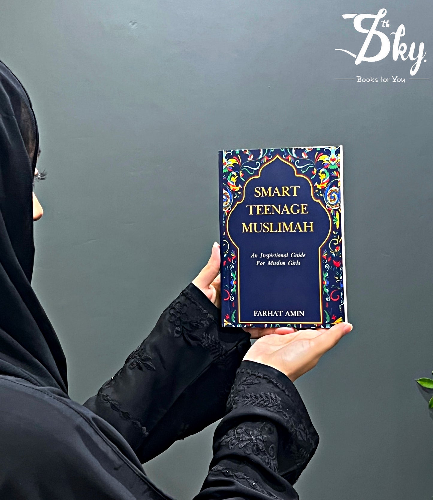 Smart Teenage Muslimah